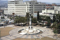 Un aspecto de San Salvador, capital de El Salvador